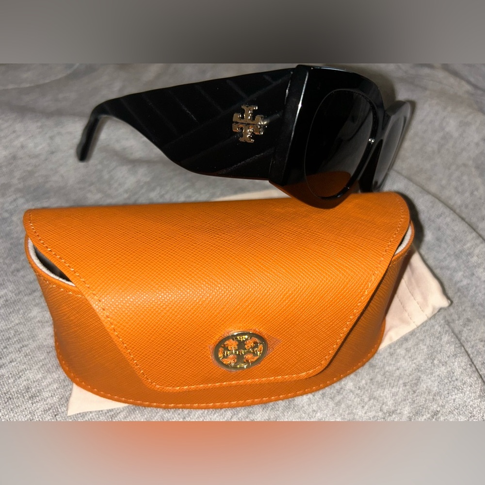 Tory Burch Black Sunglasses - Picture 3 of 8